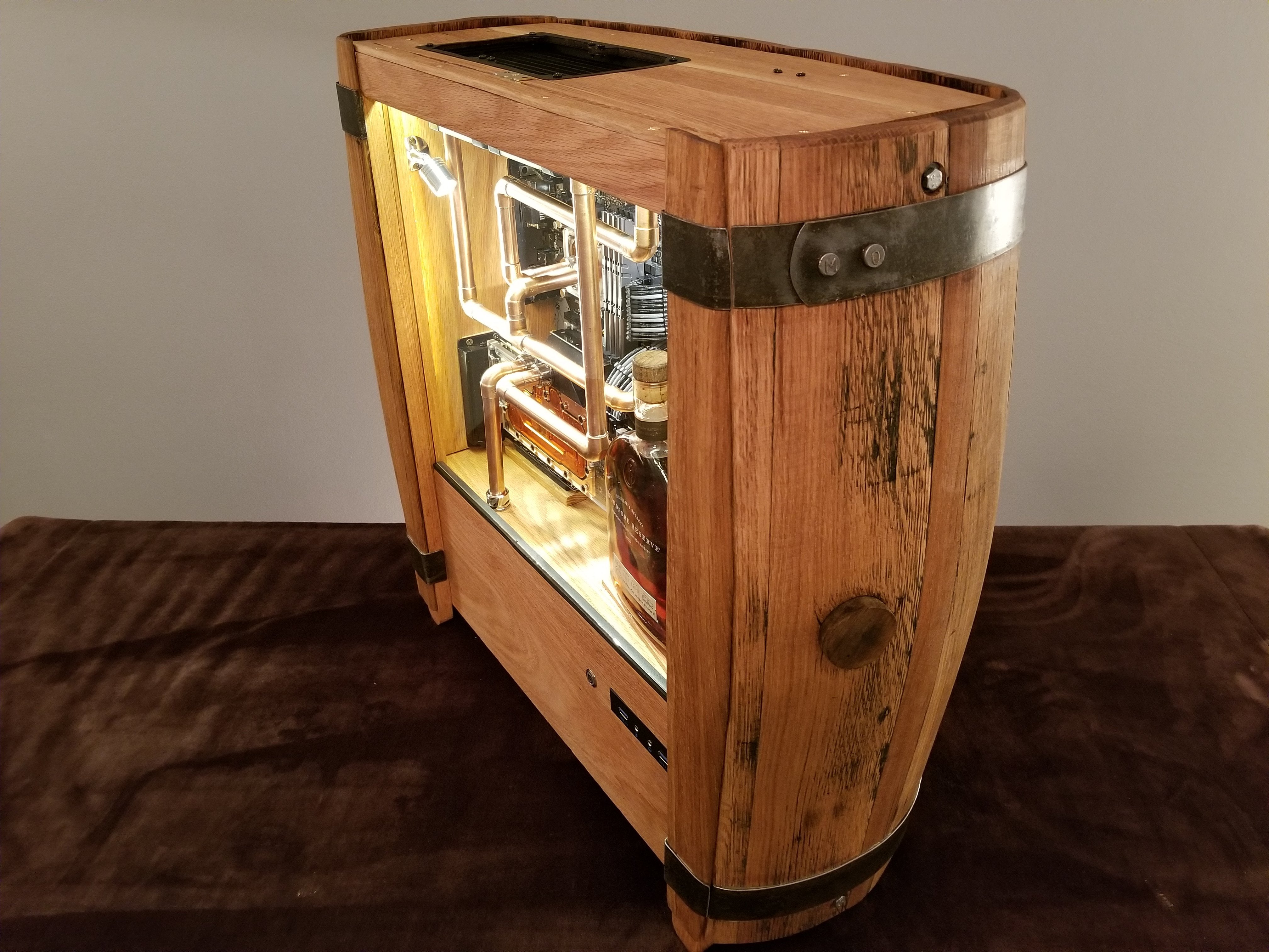 Water Cooled Computer from a Bourbon Barrel - Distillery Theme : DIY