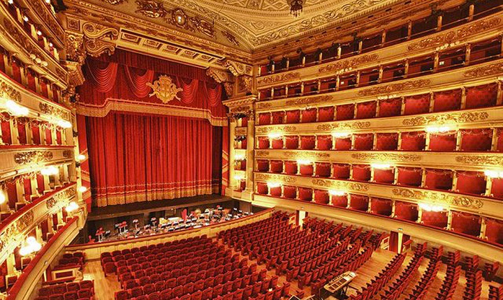 Il Teatro della Scala cancella la campagna abbonamenti: rischio chiusura